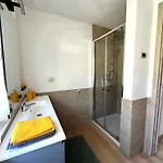 Casa Borna Da Ghiasa * Emarese