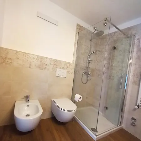 Casa Borna Da Ghiasa Holiday home Emarese