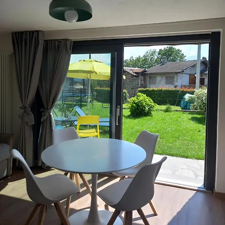 別荘 Casa Borna Da Ghiasa