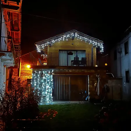 別荘 Casa Borna Da Ghiasa