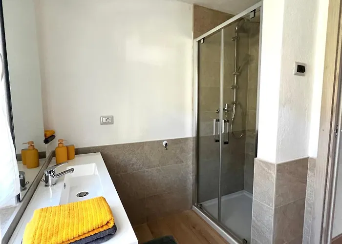 Casa Borna Da Ghiasa * Emarese